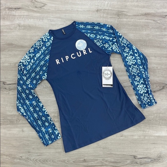☀️RIP CURL☀️ TROPIC SHACK RELAXED LONG SLEEVE RASH GUARD - Picture 2 of 11